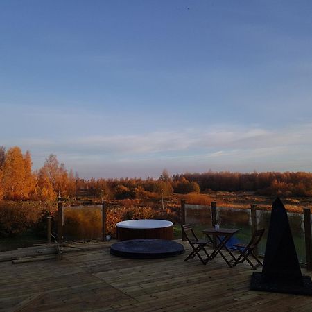 The Friendly Moose Hotel Overtornea Buitenkant foto
