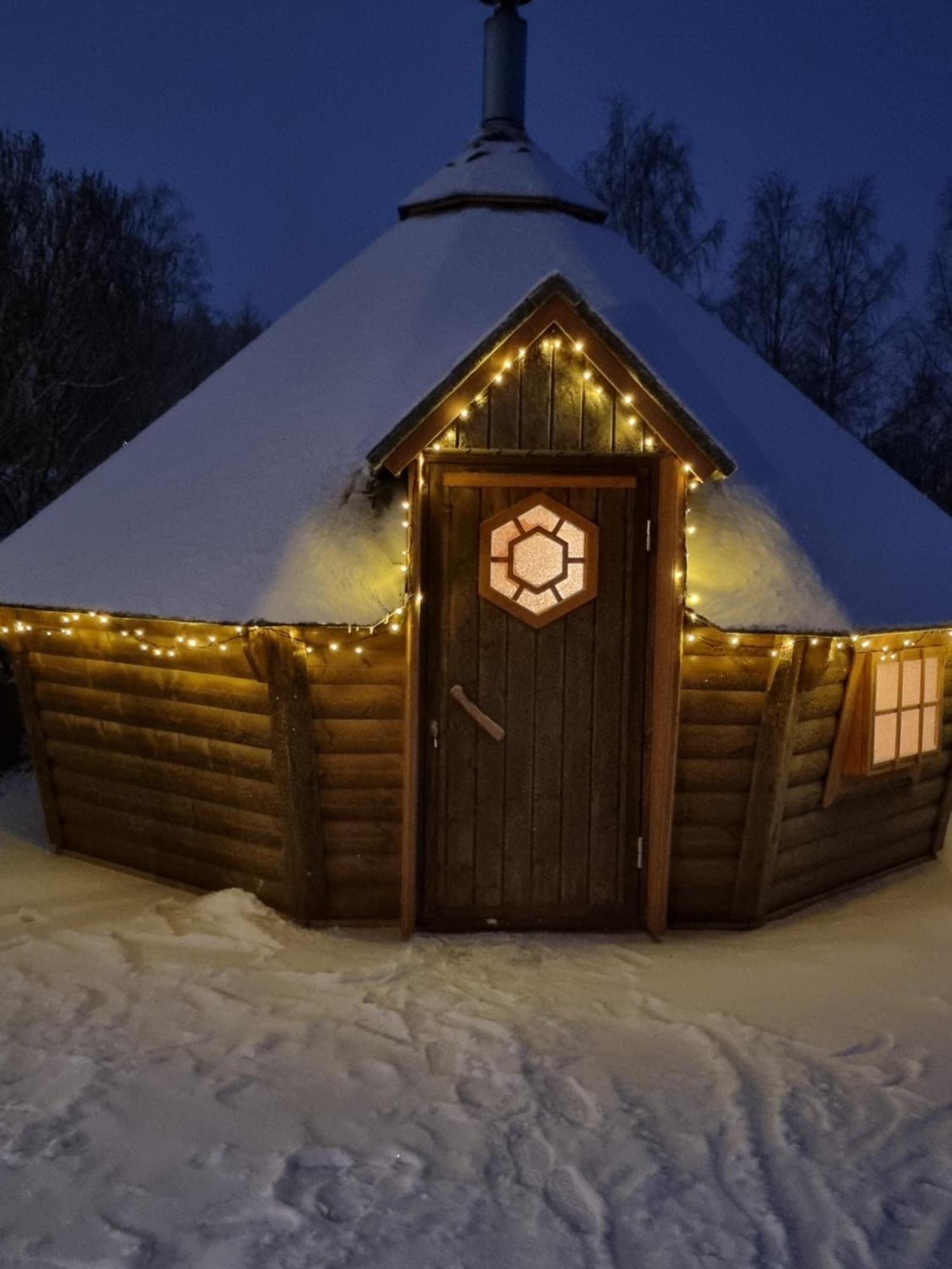 The Friendly Moose Hotel Overtornea Buitenkant foto