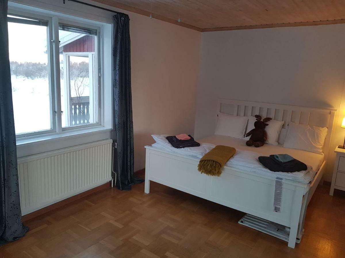 The Friendly Moose Hotel Overtornea Buitenkant foto